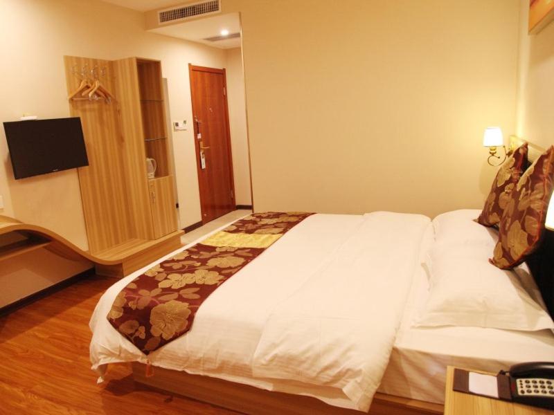 Greentree Alliance Yichang East Yichang Station Hotel Exterior photo