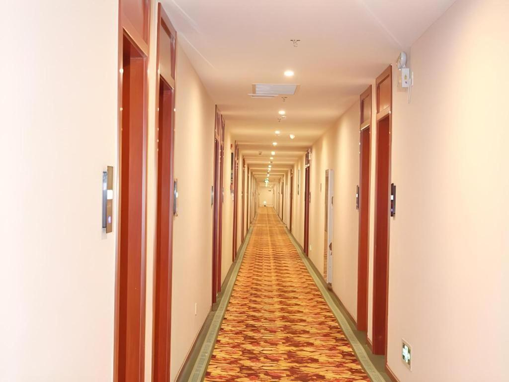 Greentree Alliance Yichang East Yichang Station Hotel Exterior photo